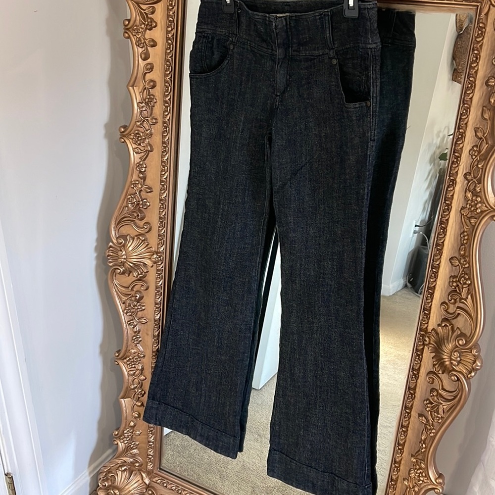 VINTAGE Low Rise Dark Wash Bell bottom Jeans Size 11